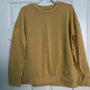 Yellow sweatshirt